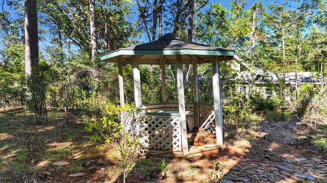 16800 Scott Way, Grass Valley, CA 95949