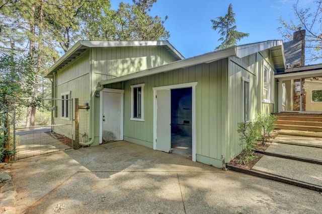 16800 Scott Way, Grass Valley, CA 95949