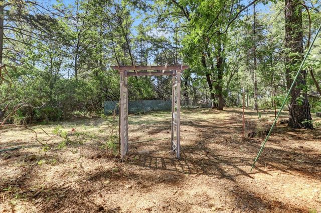 16800 Scott Way, Grass Valley, CA 95949
