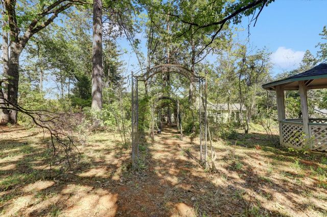 16800 Scott Way, Grass Valley, CA 95949