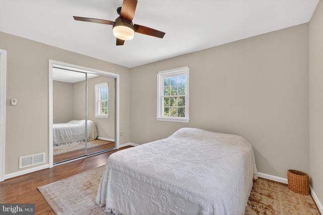 6727 NEWINGTON RD, Lorton, VA 22079