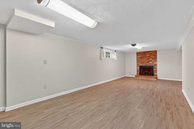 6727 NEWINGTON RD, Lorton, VA 22079