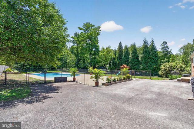 6727 NEWINGTON RD, Lorton, VA 22079