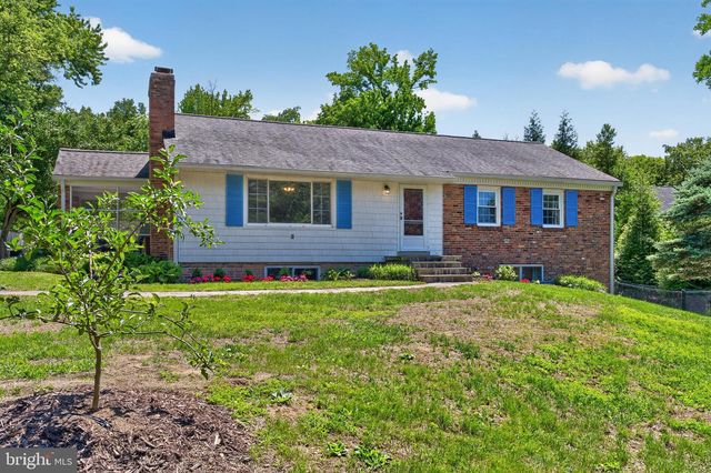 6727 NEWINGTON RD, Lorton, VA 22079