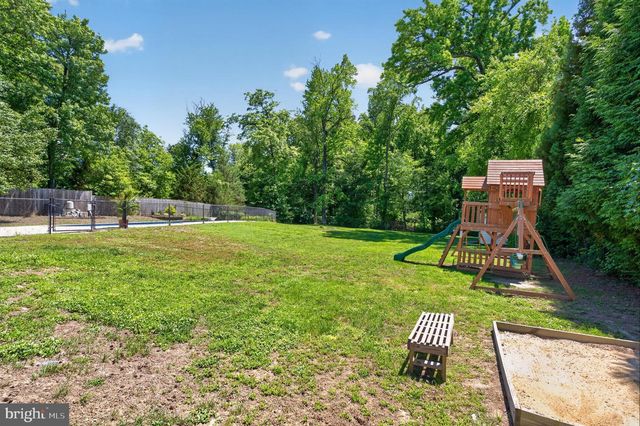 6727 NEWINGTON RD, Lorton, VA 22079