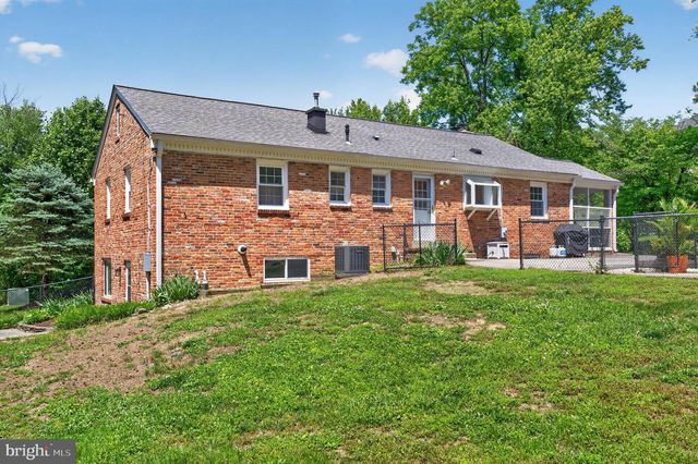 6727 NEWINGTON RD, Lorton, VA 22079