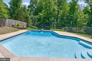 6727 NEWINGTON RD, Lorton, VA 22079