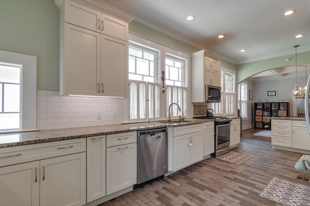 1764 LINDEN AVE, Memphis, TN 38104