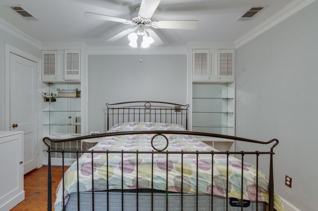 1764 LINDEN AVE, Memphis, TN 38104