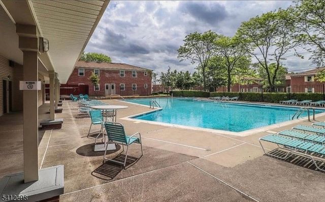 72 Fox Rd 1B, Edison Twp., NJ 08817