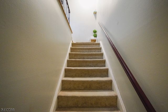 72 Fox Rd 1B, Edison Twp., NJ 08817