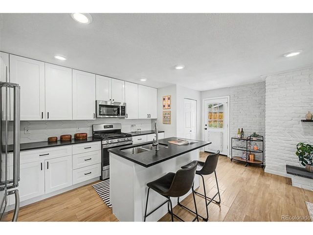 939 Terry St, Golden, CO 80401