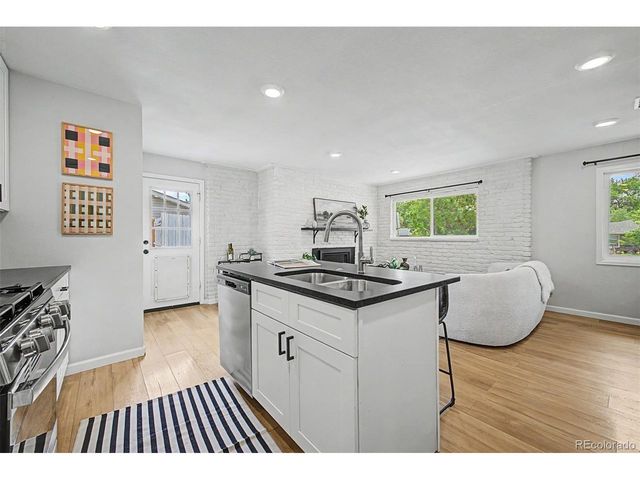 939 Terry St, Golden, CO 80401