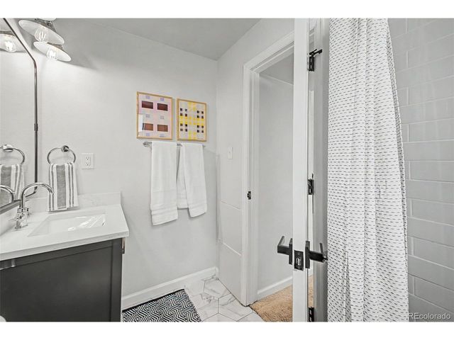 939 Terry St, Golden, CO 80401