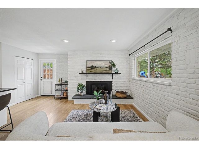 939 Terry St, Golden, CO 80401