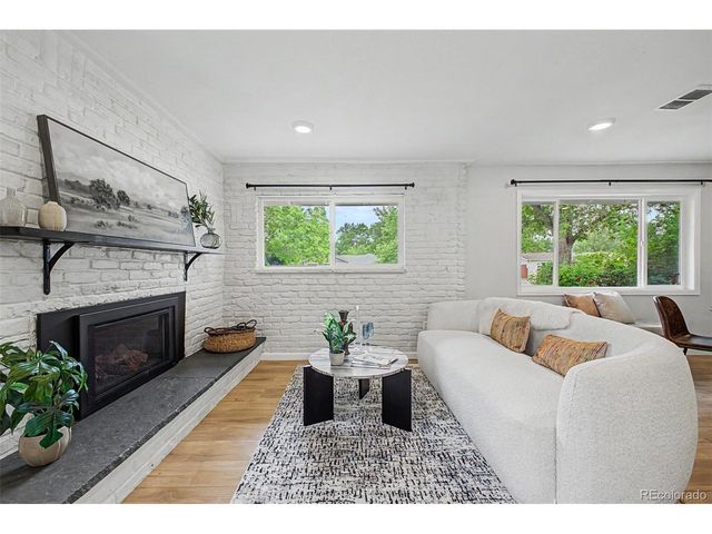 939 Terry St, Golden, CO 80401