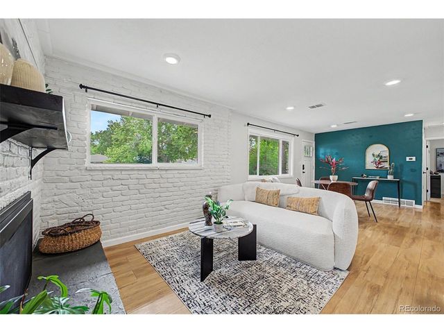 939 Terry St, Golden, CO 80401
