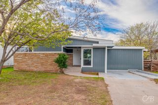 1018 S Pioneer Drive, Abilene, TX 79605