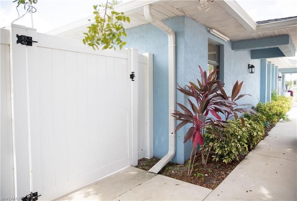 2826 Santa Barbara BLVD, CAPE CORAL, FL 33914 — photo 3