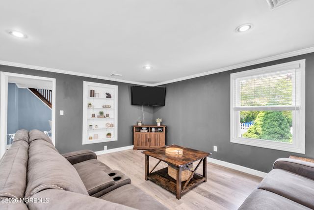 52 Bannard Street, Freehold, NJ 07728