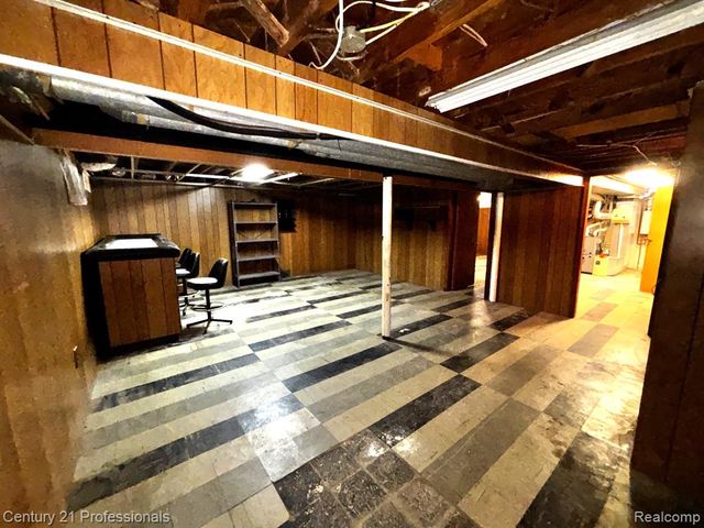 33071 Barton Street, Garden City, MI 48135