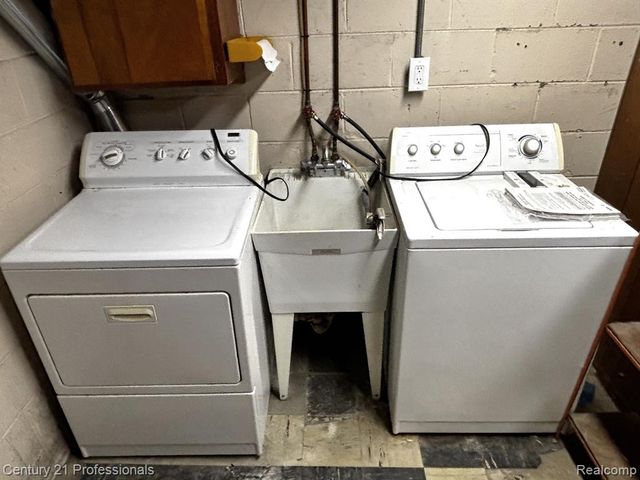 33071 Barton Street, Garden City, MI 48135