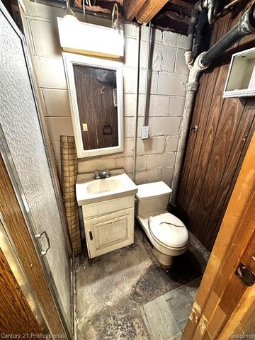 33071 Barton Street, Garden City, MI 48135
