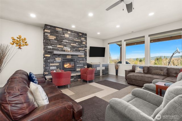 249 Burnt Ridge Road, Onalaska, WA 98570