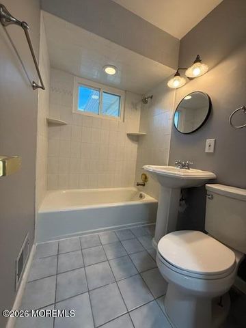 27 Runyon Avenue, Freehold, NJ 07728