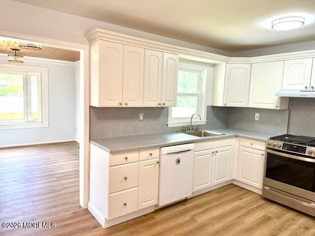 27 Runyon Avenue, Freehold, NJ 07728