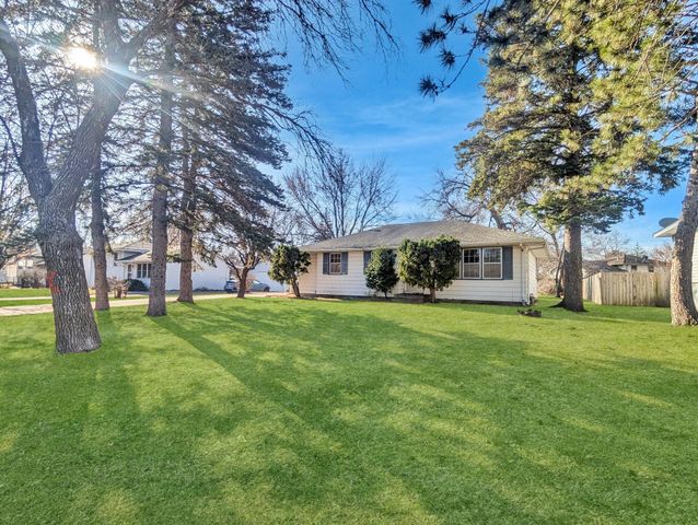 2940 115th Avenue NW, Coon Rapids, MN 55433