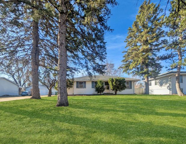 2940 115th Avenue NW, Coon Rapids, MN 55433