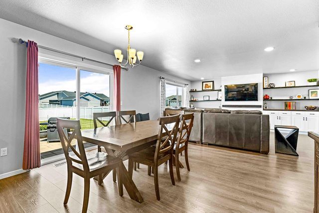 2420 Harbor Lane, West Fargo, ND 58078