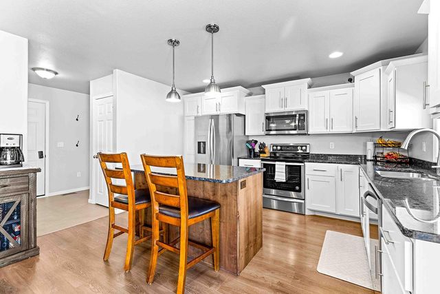 2420 Harbor Lane, West Fargo, ND 58078