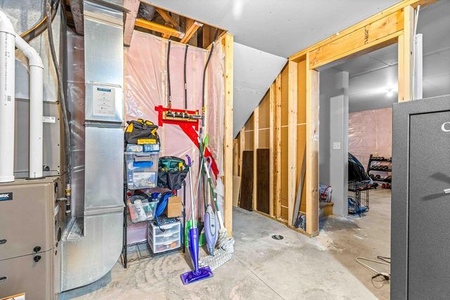 2420 Harbor Lane, West Fargo, ND 58078