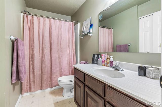 210 Buzzard Rock Road, Farmington, MO 63640