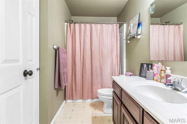 210 Buzzard Rock Road, Farmington, MO 63640
