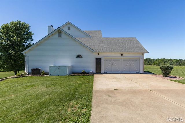 210 Buzzard Rock Road, Farmington, MO 63640