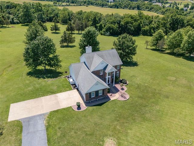 210 Buzzard Rock Road, Farmington, MO 63640