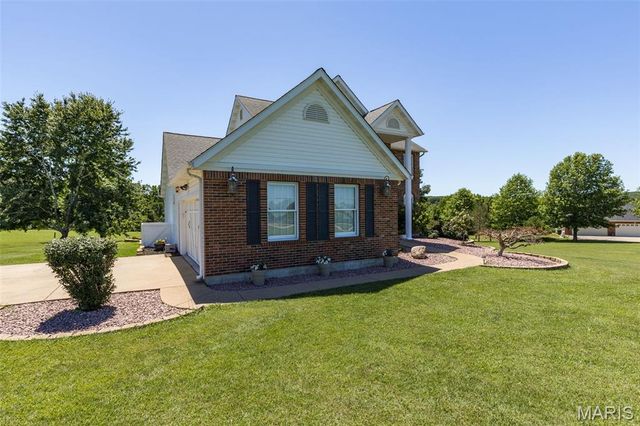 210 Buzzard Rock Road, Farmington, MO 63640
