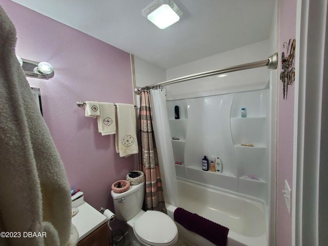 417 Banana Cay Dr Apt D, South Daytona, FL 32119