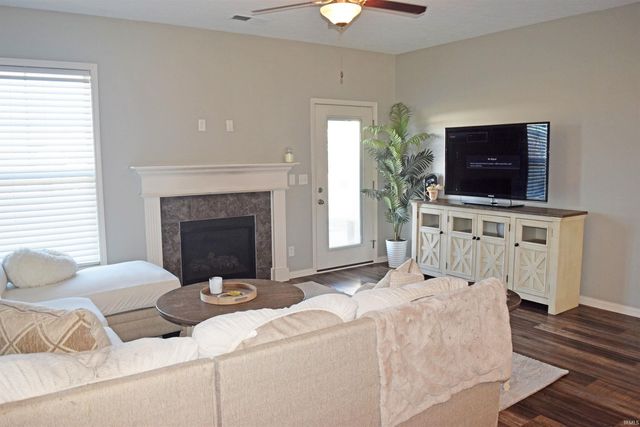 3030 Capstone Court, Newburgh, IN 47630