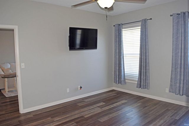 3030 Capstone Court, Newburgh, IN 47630