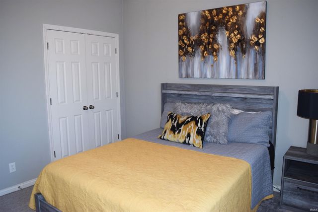 3030 Capstone Court, Newburgh, IN 47630