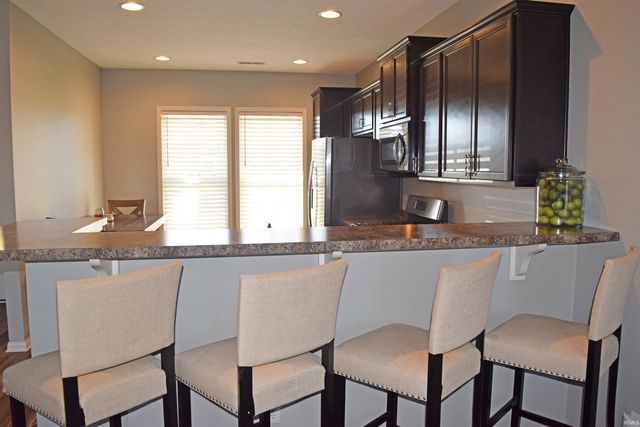 3030 Capstone Court, Newburgh, IN 47630