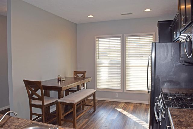 3030 Capstone Court, Newburgh, IN 47630