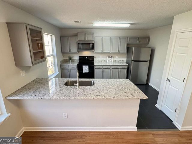 7854 Lake Crest Way, Douglasville, GA 30134