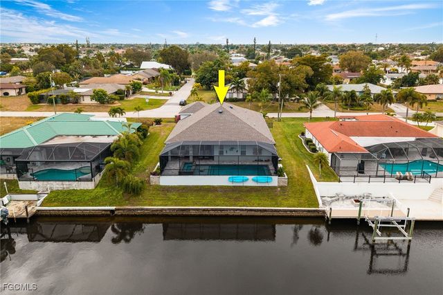 811 SE 33rd TER, Cape Coral, FL 33904