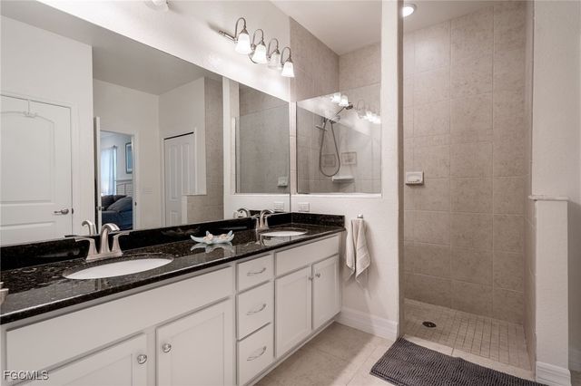 811 SE 33rd TER, Cape Coral, FL 33904