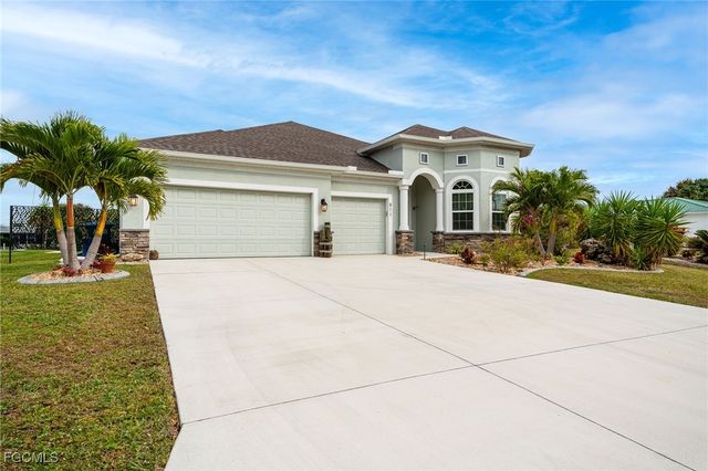 811 SE 33rd TER, Cape Coral, FL 33904